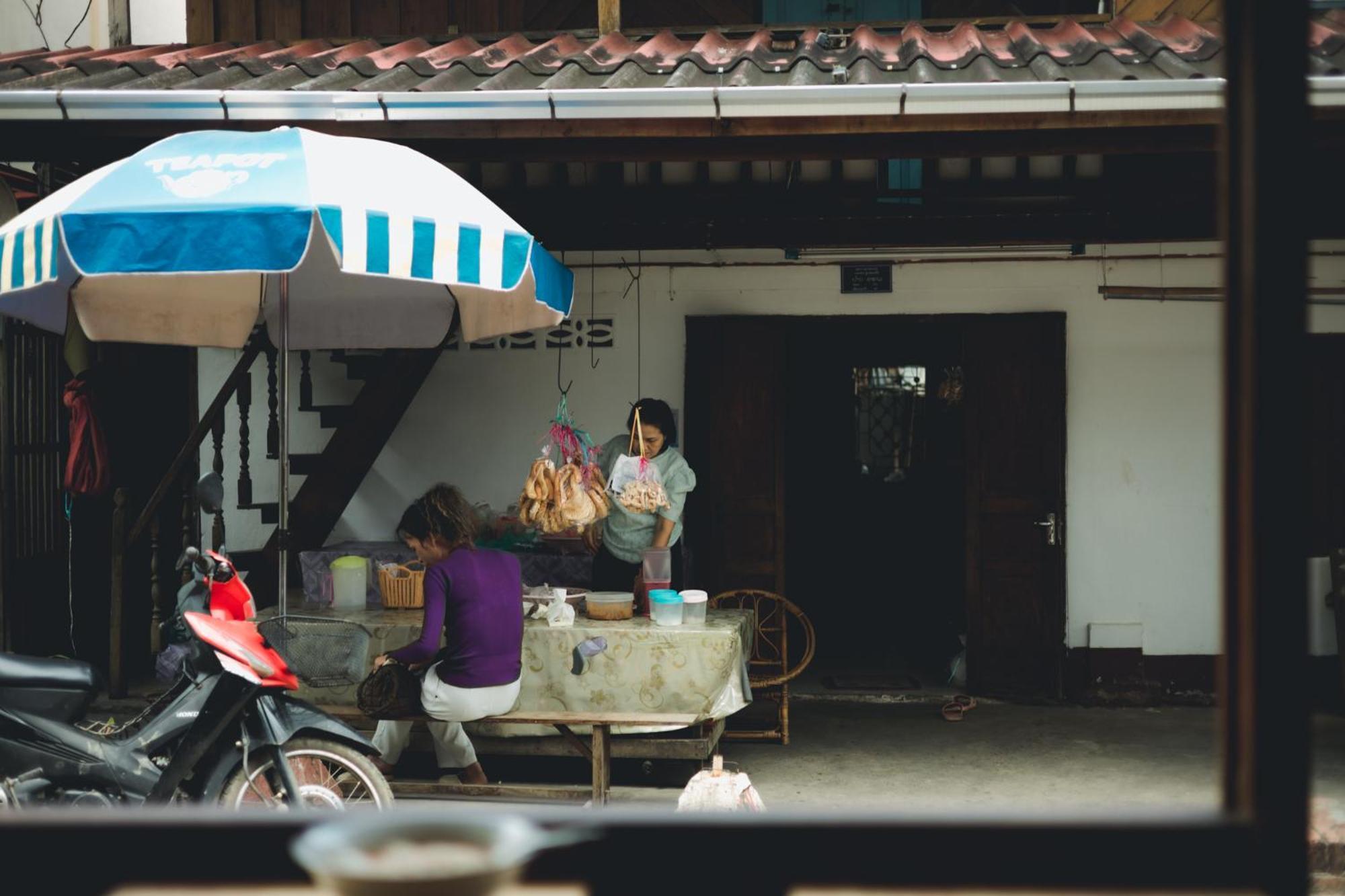 1950 Luangprabang Hostel Exteriör bild